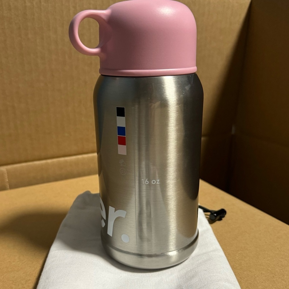 Glossier Tumbler Limited Edition Holiday NWT - Picture 5 of 7